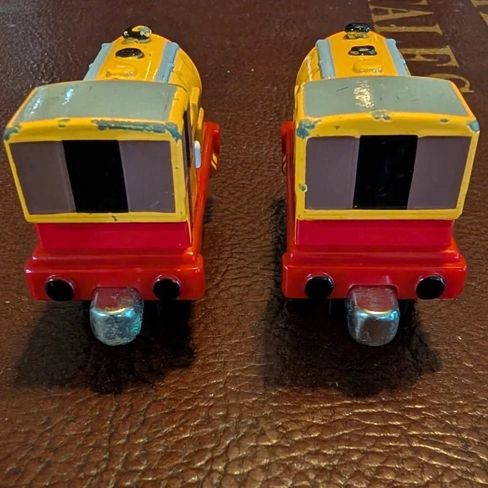 Thomas the Train Bill and Ben 2003 Take N Play Yellow Metal Die-cast Trains 2pk